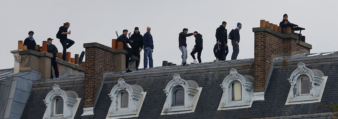 2023-03-28T164244Z_1771252794_RC2430ANOO1M_RTRMADP_3_FRANCE-PENSIONS-PROTESTS.JPG
