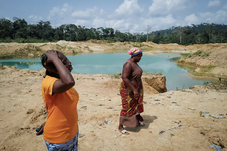 Agartha-Amoasi-and-Janet-Gyamfi