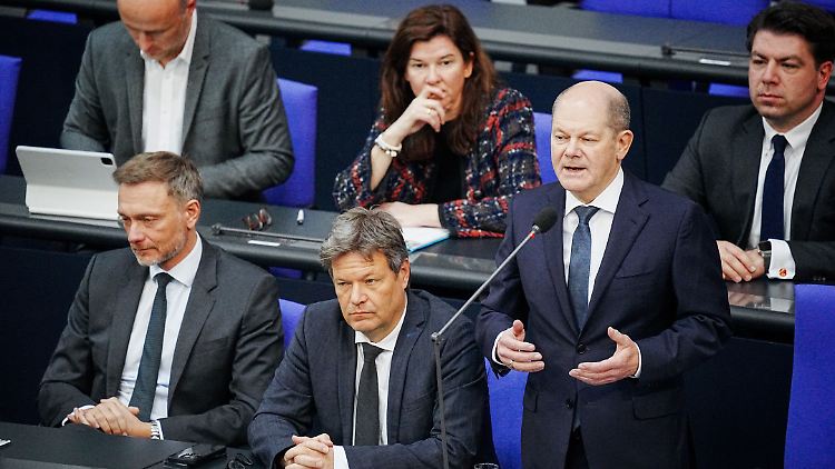 Scholz sprach in der Regierungsbefragung im Bundestag von "Tempo", "Modernisierung" und "Beschleunigung".