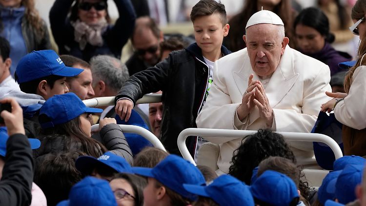 Am Morgen hatte Papst Franziskus in Rom noch die Generalaudienz abgehalten.