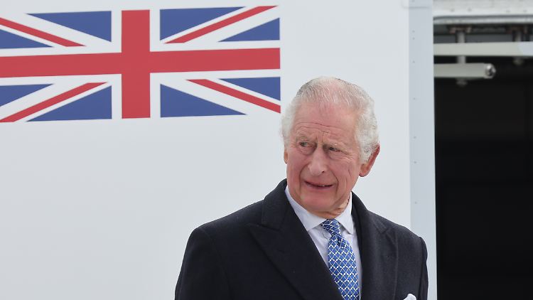 König Charles III. bekam lange Zeit Panik, wenn ihn jemand berührte.