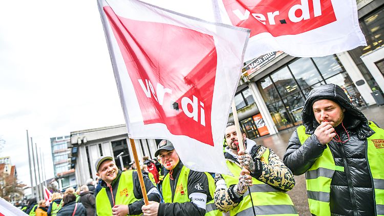 Die Beschäftigten zeigen seit Monaten große Streiklust.