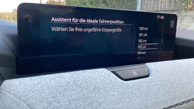 Einfach die Körpergröße eingeben, schon fährt der Sitz in die richtige Position. Ist natürlich Wunschdenken – man muss entsprechend anpassen. Aber die Idee ist super.