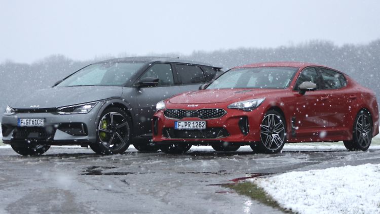 Der Kia Stinger geht, der Kia EV6 GT kommt (v.r.)