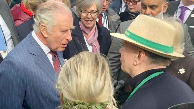 Der König hatte ein offenes Ohr - und Durst.