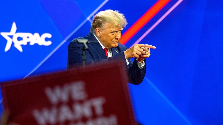 Sieht sich als "völlig unschuldige Person": Donald Trump.