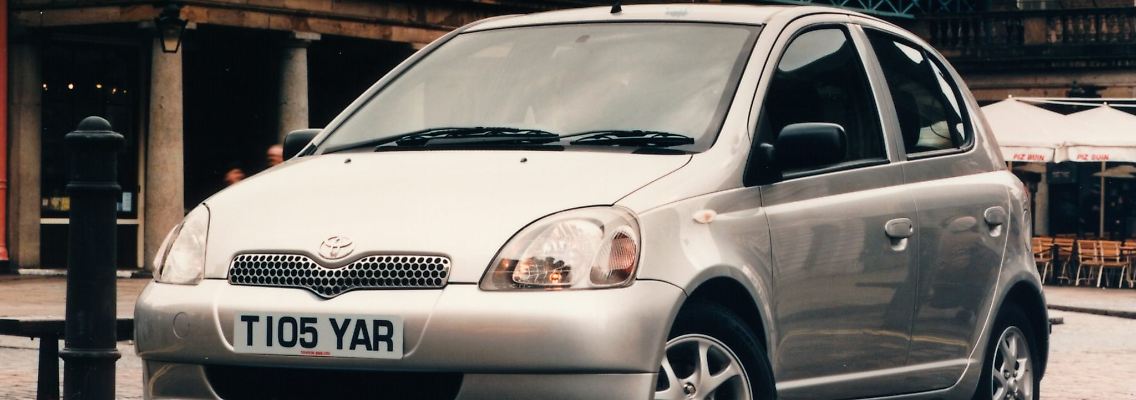 Toyota_Yaris_erste_Gen.jpg