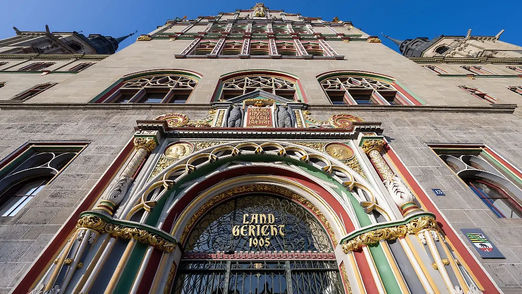 Das-Landgericht-in-Halle