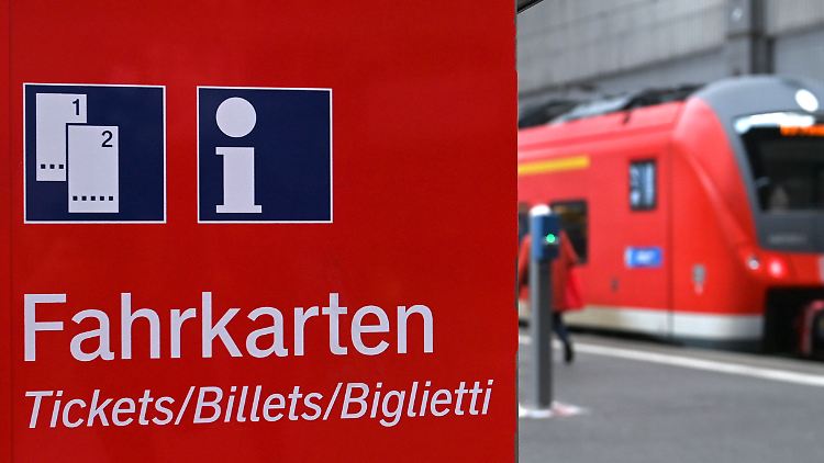 Dank Zuschüssen von Arbeitgebern könnte das 49-Euro-Ticket für einige ÖPNV-Nutzer noch günstiger werden. 