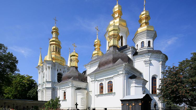Mönche der ukrainisch-orthodoxen Kirche lebten bis vor kurzem kostenlos in einem Teil des Klosters.