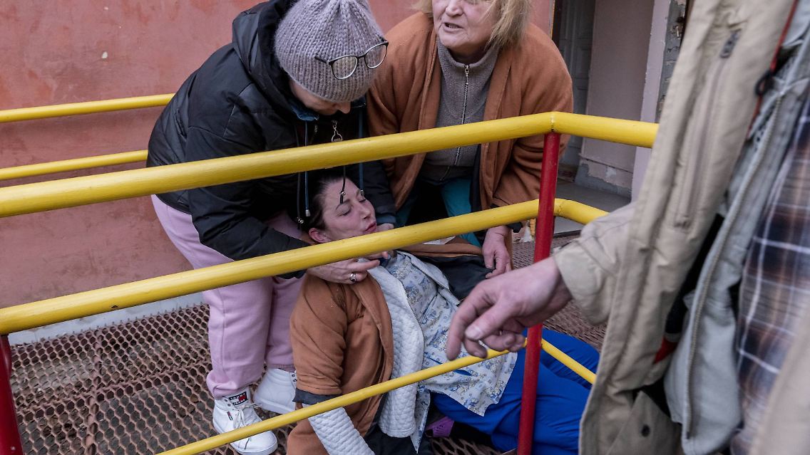 In den vergangenen Wochen war die Region Cherson immer wieder Ziel russischer Angriffe, hier wurde eine Geburtsklinik attackiert.