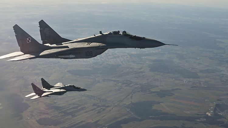 Präsident Duda hatte im März die rasche Lieferung der ersten vier Maschinen vom Typ MiG-29 an die Ukraine angekündigt.