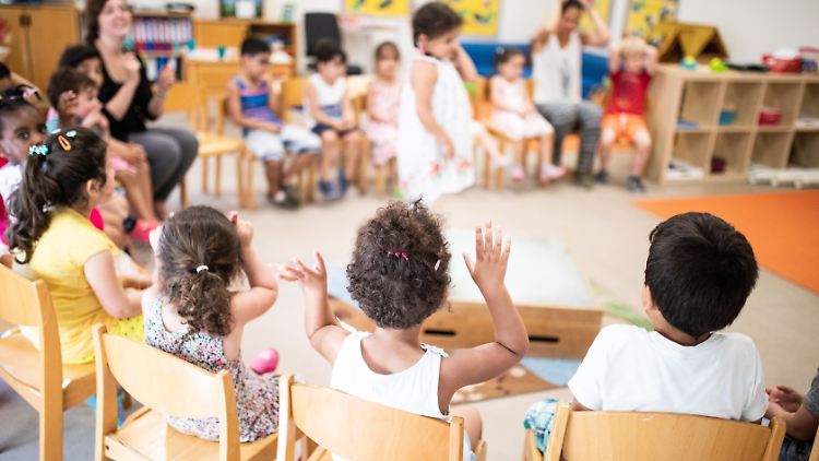 Eine gute Investition wäre es, zum Beispiel, in einer kostenfreien Kita viel mehr Kindern als derzeit zu belastbaren Deutschkenntnissen zu verhelfen.