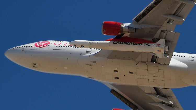 Bei dem gescheiterten Versuch Anfang des Jahres wurde die Trägerrakete mit einem Flugzeug in die Höhe gebracht.