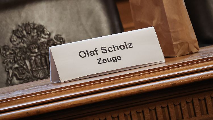 Im August 2022 trat Scholz vor dem Untersuchungsausschuss der Hamburger Bürgerschaft auf.
