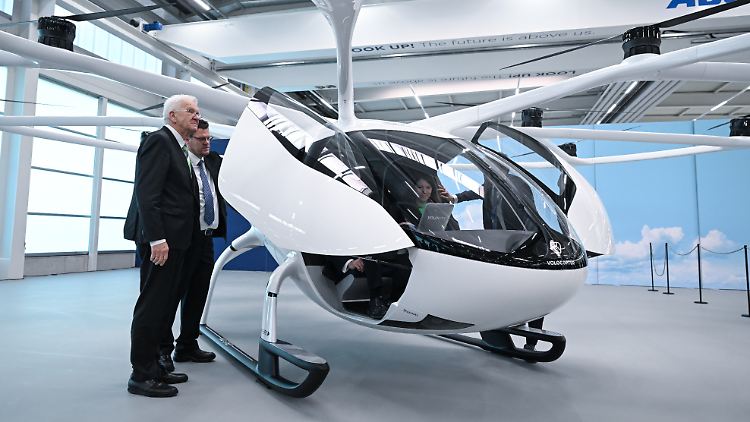 Der baden-württembergische Ministerpräsident Winfried Kretschmann gab sich zuversichtlich: "Fliegen kann das Ding, das muss man keinem mehr beweisen. Dieser Teil der Vision ist also erfüllt."