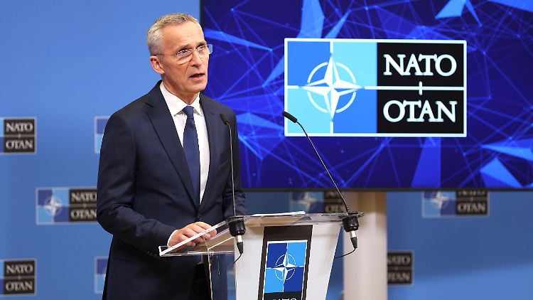 Zur aktuellen Situation in der Ukraine sagte Stoltenberg, Russlands Präsident Wladimir Putin habe seinen Kurs nicht geändert