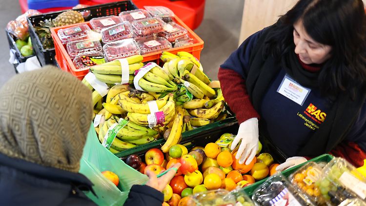 Viele Menschen in Deutschland können ihren Lebensunterhalt nicht aus eigenem Einkommen erwirtschaften und sind auf Grundsicherung angewiesen. 