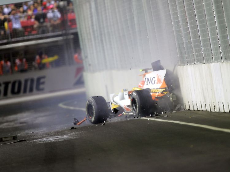 Nelson Piquet Jr. setzte seinen Boliden absichtlich gegen die Wand.