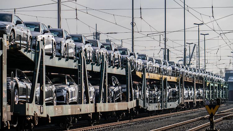 Mit dem Ende der Lieferengpässe können viele Alt-Bestellungen an die Kunden übergeben werden. bei Neuaufträgen indes sieht es deutlich düsterer aus.