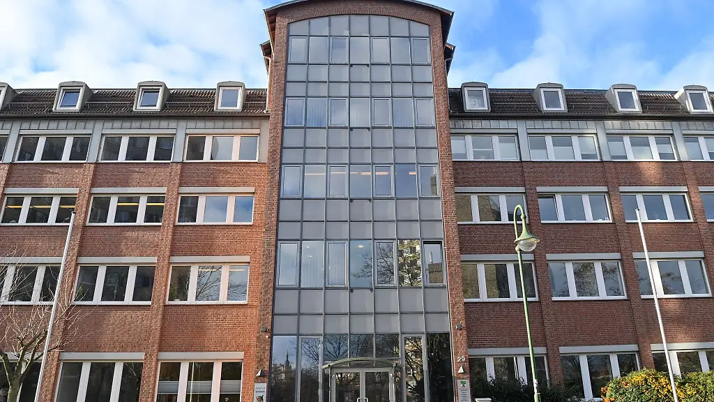 Das-Justizzentrum-Anhalt-und-Sitz-des-Landgerichtes-in-Dessau-Rosslaus