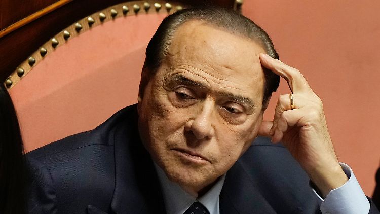 Berlusconi hatte in jüngerer Vergangenheit immer wieder mit gesundheitlichen Problemen zu kämpfen.
