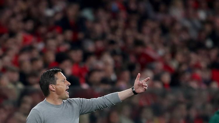 "O grande Schmidt" wird Roger Schmidt bei Benfica Lissabon genannt.