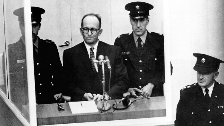 Der NS-Kriegsverbrecher Eichmann am ersten Prozesstag am 11. April 1961 in Jerusalem.