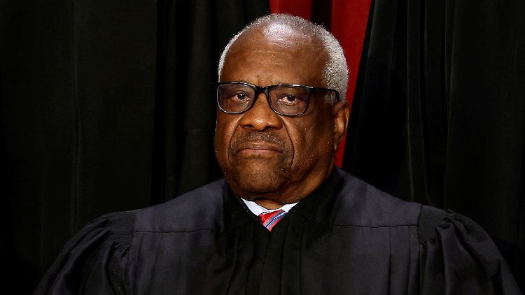 Verfassungsrichter Clarence Thomas bekam offenbar jahrelang teure Reisen geschenkt.