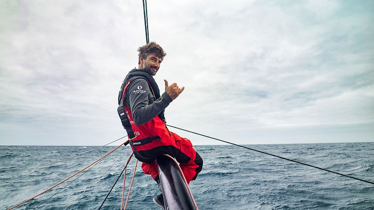 Boris Herrmann geht von Bord.