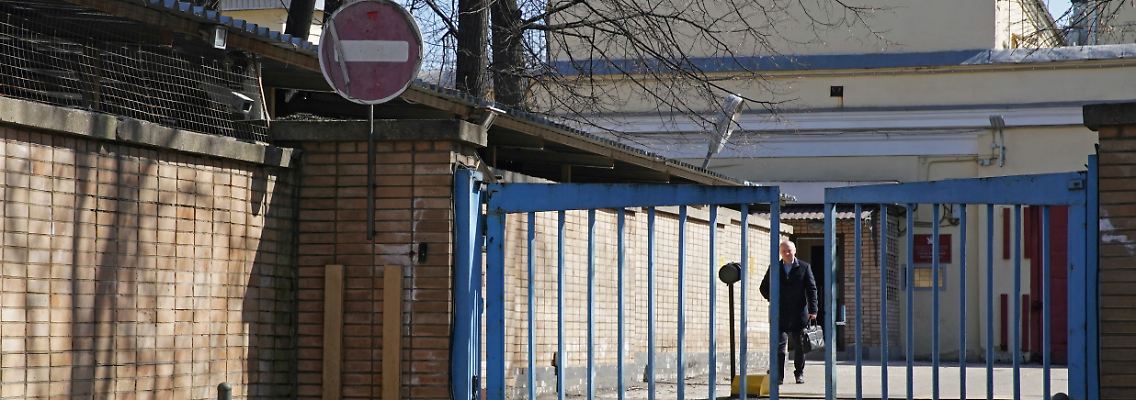 2023-04-06T102158Z_719556806_RC2Y80A2MI4S_RTRMADP_3_UKRAINE-CRISIS-RUSSIA-WSJ-APPEAL (2).JPG
