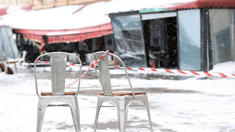Gouverneur Beglow habe "keinerlei Hilfe" nach dem Anschlag auf sein Cafe geleistet, beklagt Söldnerführer und Gastronom Prigoschin.