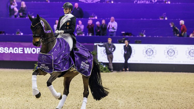 Das perfekte Dressur-Par: Jessica von Bredow-Werndl und Dalera.