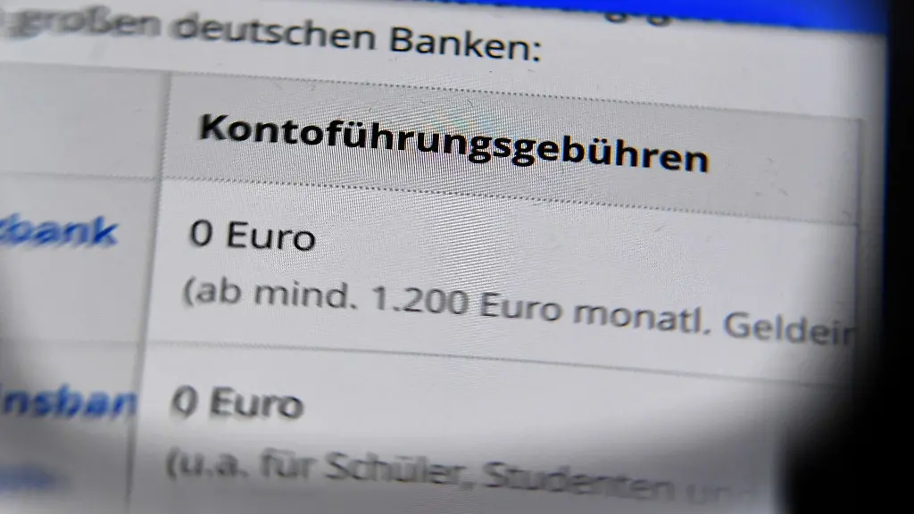Wer-mehr-als-50-Euro-pro-Jahr-fuer-sein-Konto-ausgibt-sollte-pruefen-ob-es-Alternativen-mit-vergleichbarem-Leistungsumfang-woanders-guenstiger-gibt-und-gegebenenfalls-die-Bank-wechseln