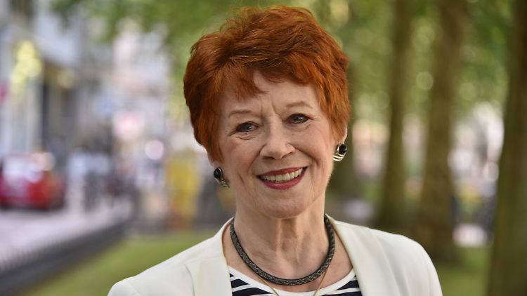 Durch die zahlreichen TV-Aufzeichnungen aus dem Millowitsch-Theater erlangte sie bundesweit Prominenz. 