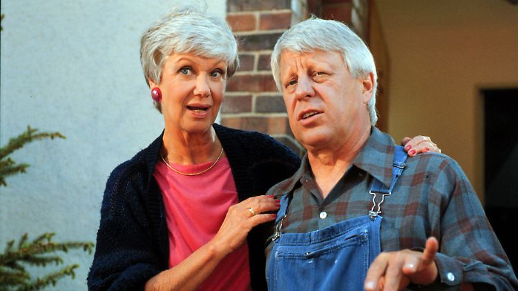 In "Die Wicherts von nebenan" war Maria Sebaldt als Mutter Hannelore mit Familienvater Eberhard (Stephan Orlac) verheiratet.