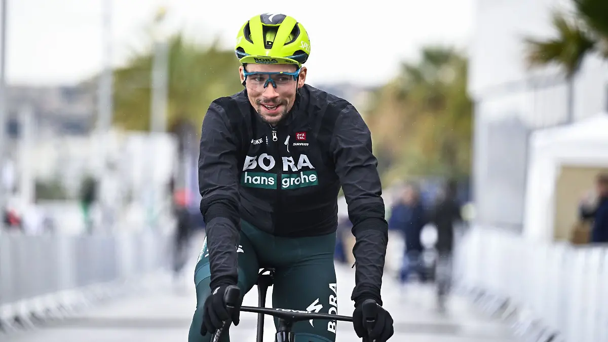 Fuehrt-die-Baskenland-Rundfahrt-mit-sieben-Sekunden-Vorsprung-auf-Remco-Evenepoel-an-Primoz-Roglic