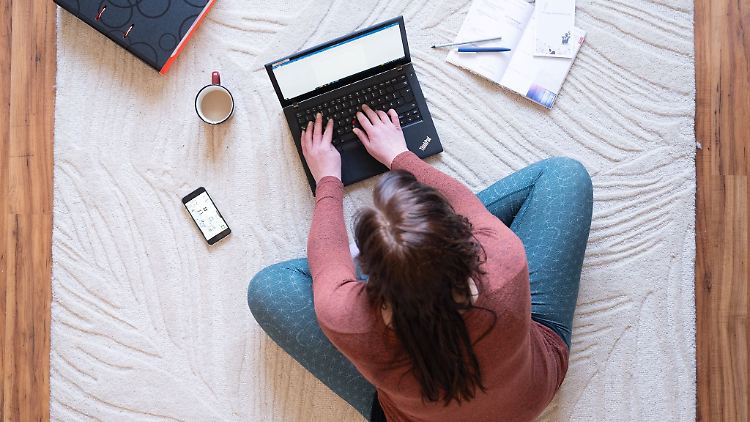Die Möglichkeit, im Homeoffice zu arbeiten, ist Studien zufolge für junge Menschen wichtig.
