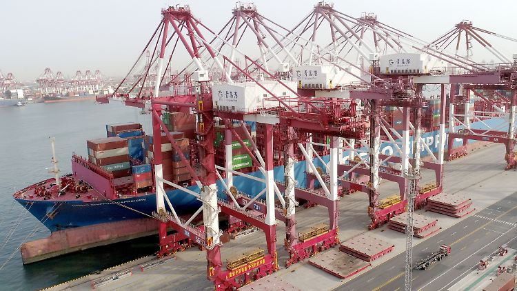 Die chinesischen Exporte weisen ein Plus von knapp 15 Prozent im Vergleich zum Vorjahreszeitraum auf, wie es vom Zoll in Peking heißt.