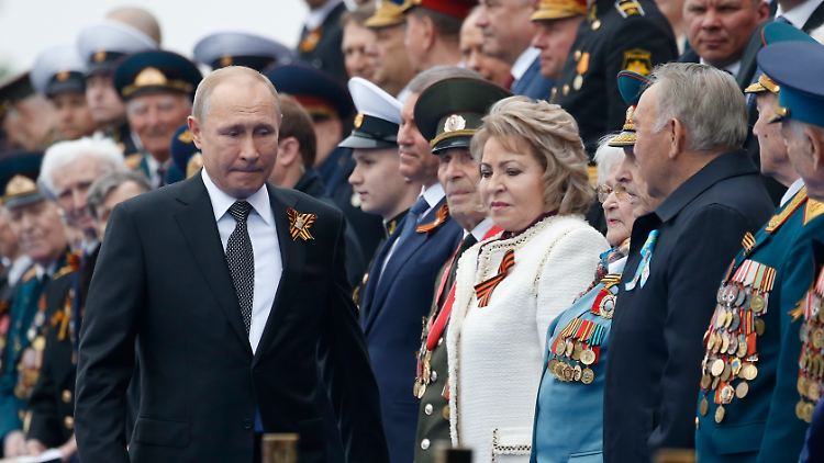 Putin stellt den Angriff auf die Ukraine oft in den Kontext der sowjetischen Erfahrungen im Zweiten Weltkrieg. 