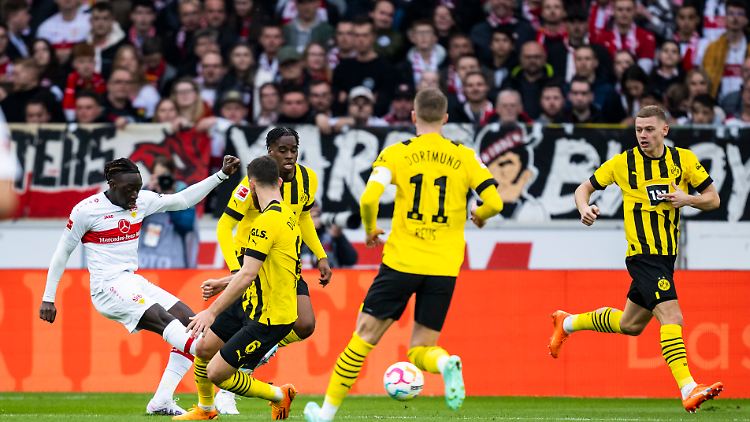 Der VfB Stuttgart setzte den Schlusspunkt in einem turbulenten Spiel.