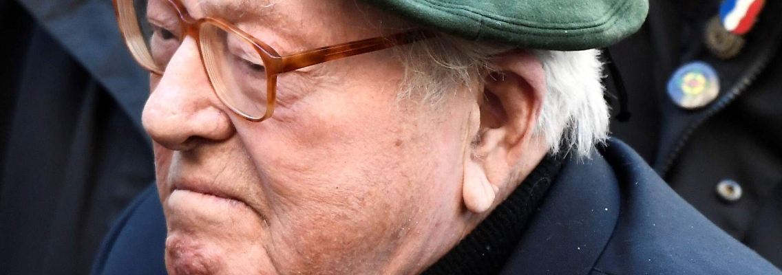 Der 95-jährige Gründer der rechtsextremen Partei Front National, Jean-Marie Le Pen, ist im Krankenhaus.