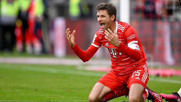 Thomas Müller kann es nicht fassen: Schon wieder kein Sieg für seinen FC Bayern.