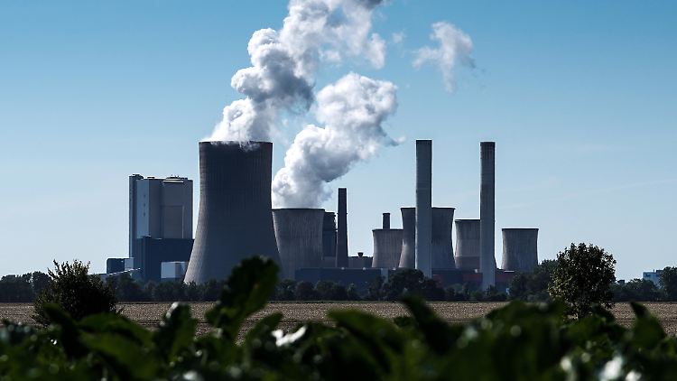 Kohlekraftwerk in Nordrhein-Westfalen. Die Gruppe der sieben führenden Industriestaaten strebt Netto-Null-Emission bis 2050 an.