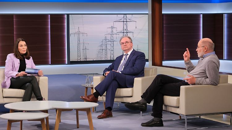 Sachsen-Anhalts Ministerpräsident Haseloff (Mitte) will das Atom-Thema weniger überhitzt besprechen. 