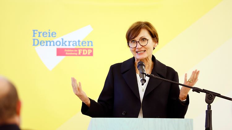 Das Bildungssystem in Deutschland steckt laut Bildungsministerin  Stark-Watzinger in der Krise - um dagegen mehr zu tun, will sie bei der FDP einen Spitzenposten übernehmen.