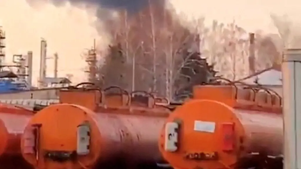 2024-03-13T102925Z-1406309433-RC2YK6AUJDHF-RTRMADP-3-UKRAINE-CRISIS-RUSSIA-RYAZAN-REFINERY