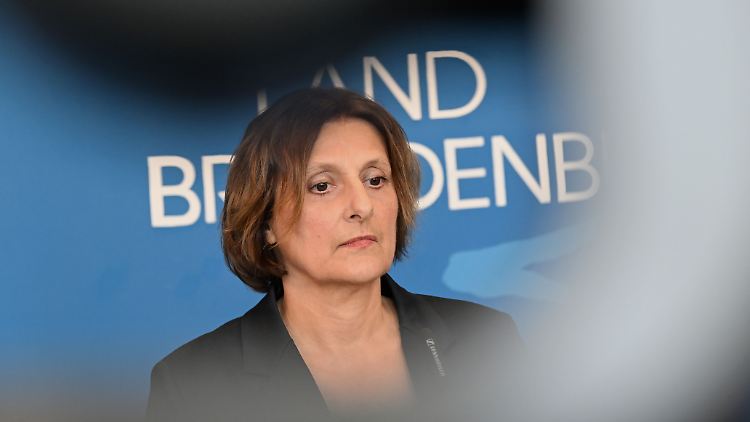 Die 62-jährige Ernst trat überraschend zurück.