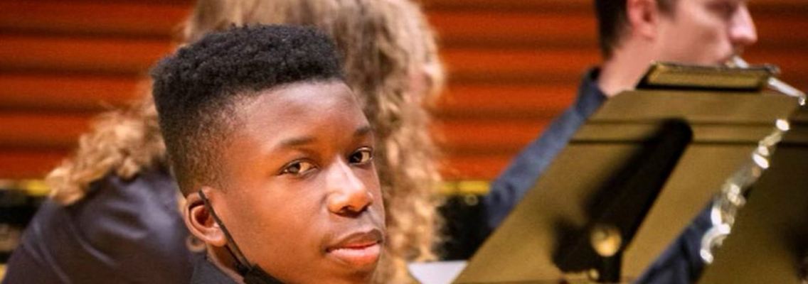Den Angaben zufolge erholt sich der 16-Jährige von seinen schweren Schussverletzungen.