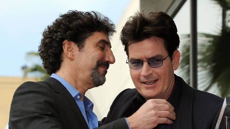 Serienmacher Lorre und Sheen bei einem Auftritt im Jahr 2009.